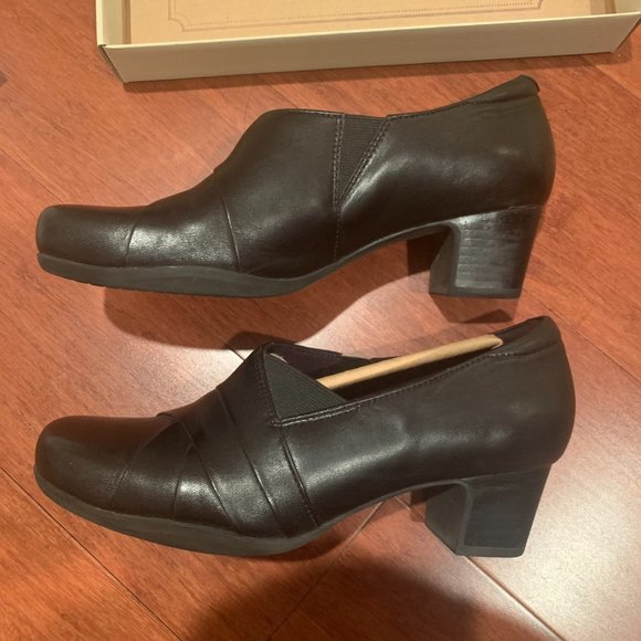 Clarks Leather Pump size 7.5 - Picture 3 of 8